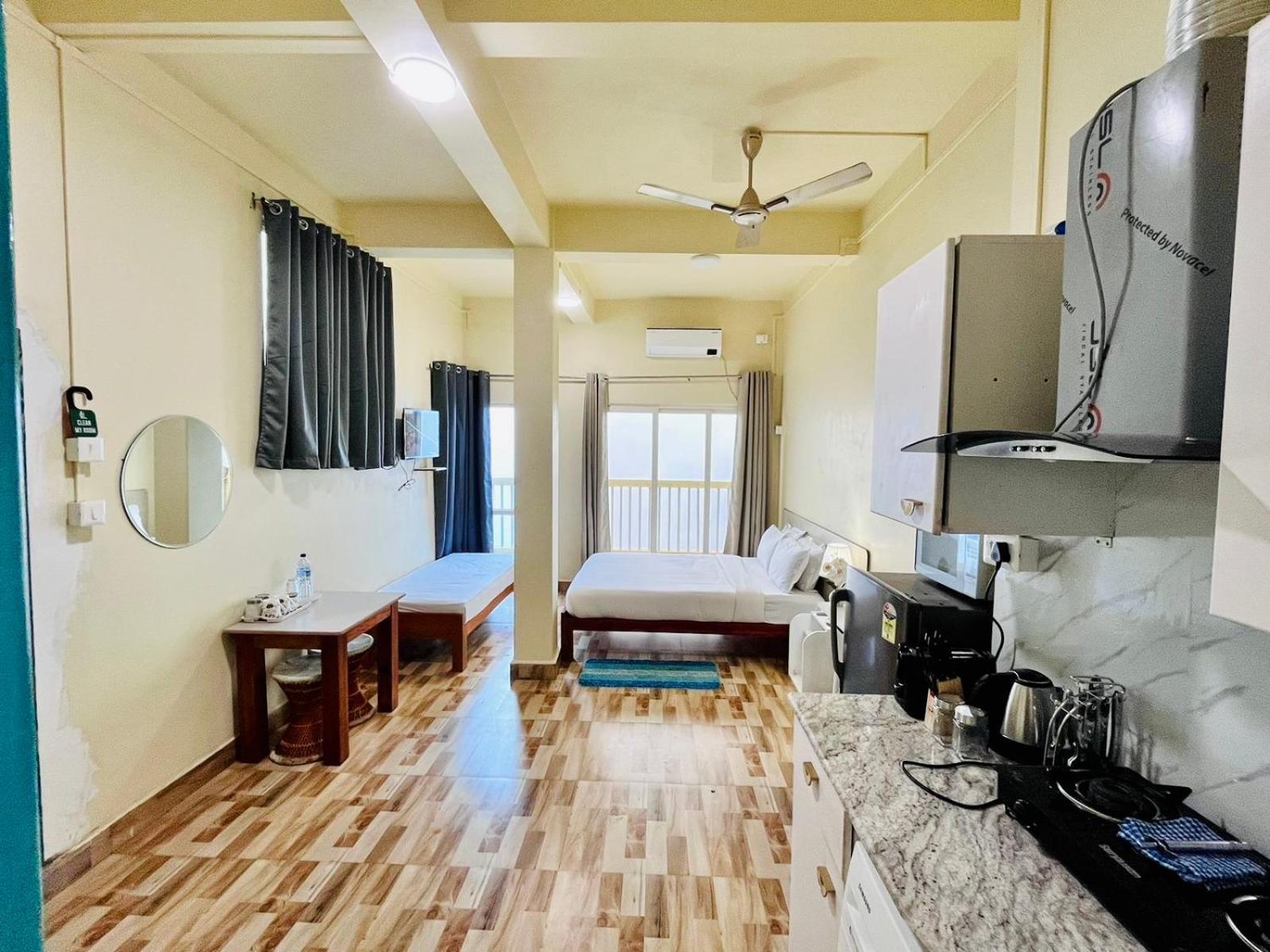 Aizawl Guest House Apartments Oda fotoğraf